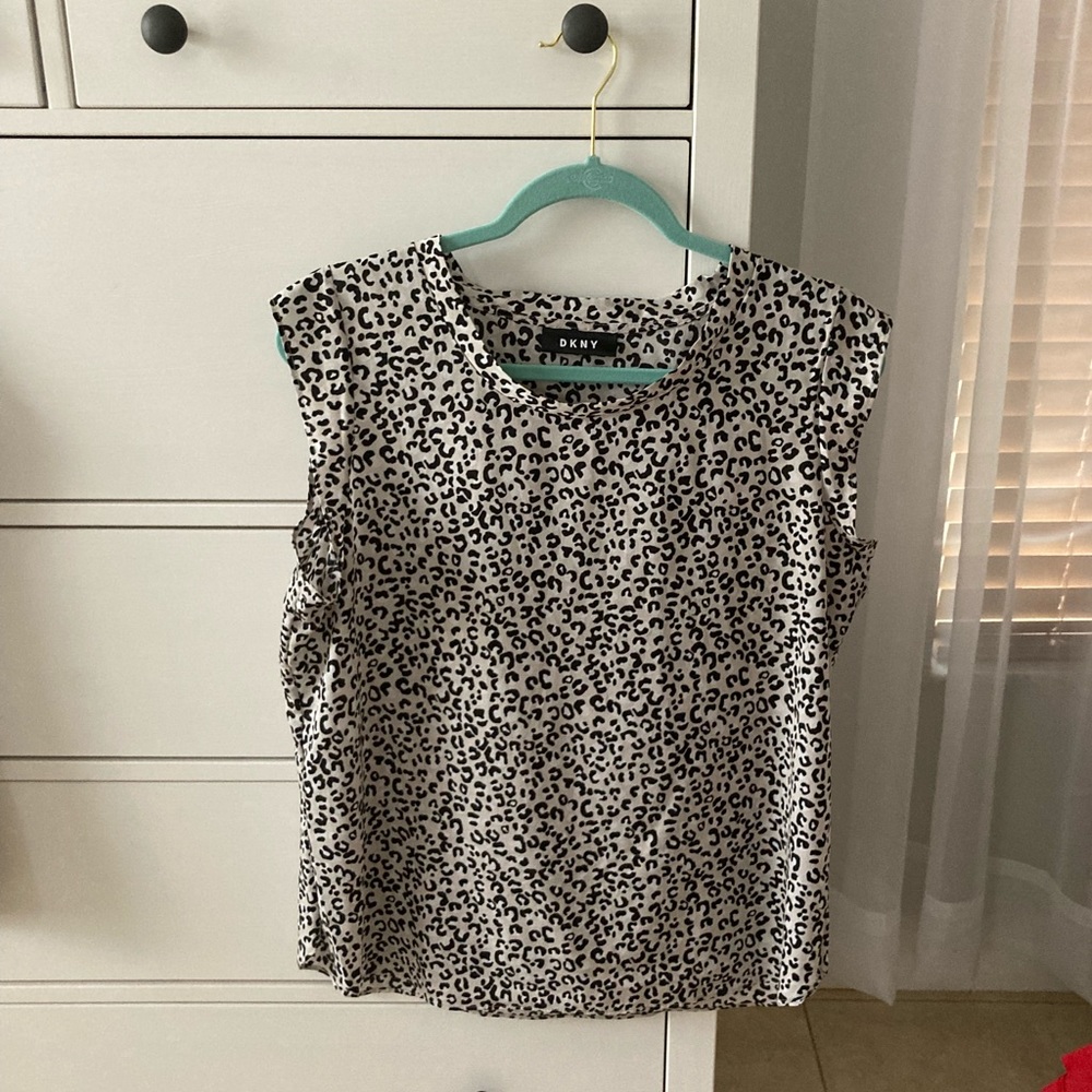 DKNY Cheetah print top
